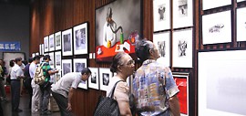 高清图：“本·源 天津当代摄影、绘画艺术展”在智慧山艺术中心开展