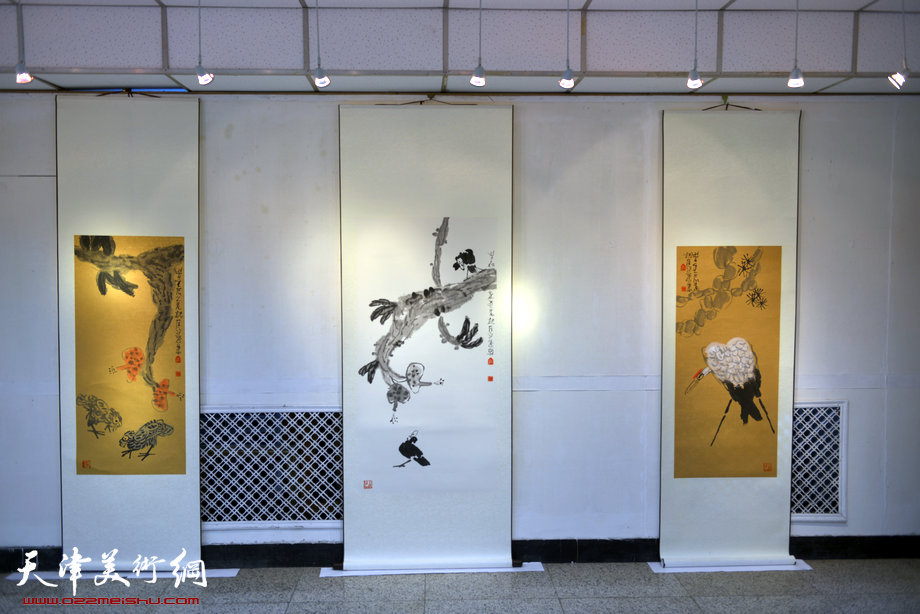 “一派天真—云南画家阳平康花鸟画展”5月19日在天津人民美术出版社美术馆举行。图为画展展出的作品。