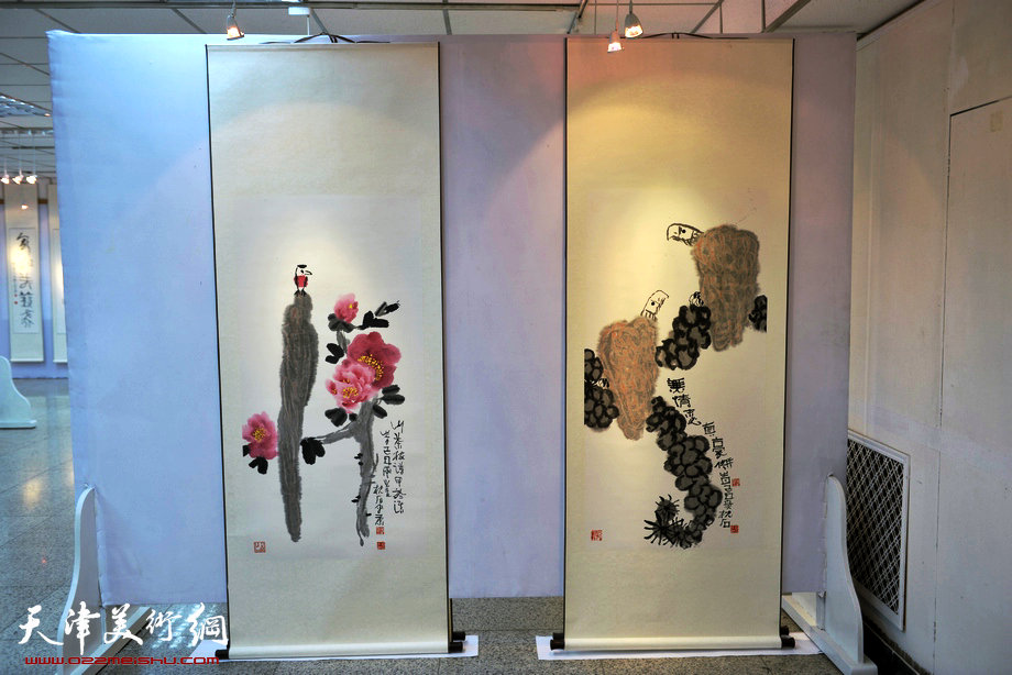 “一派天真—云南画家阳平康花鸟画展”5月19日在天津人民美术出版社美术馆举行。图为画展展出的作品。