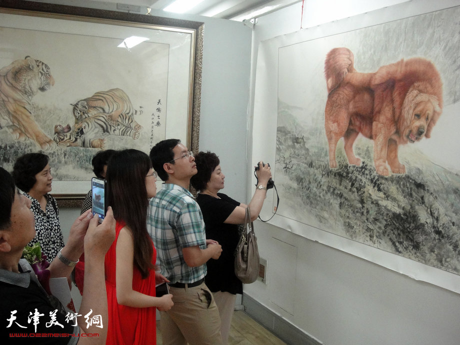 珅源、闪铭父女画展在文联天津美术展览馆举办