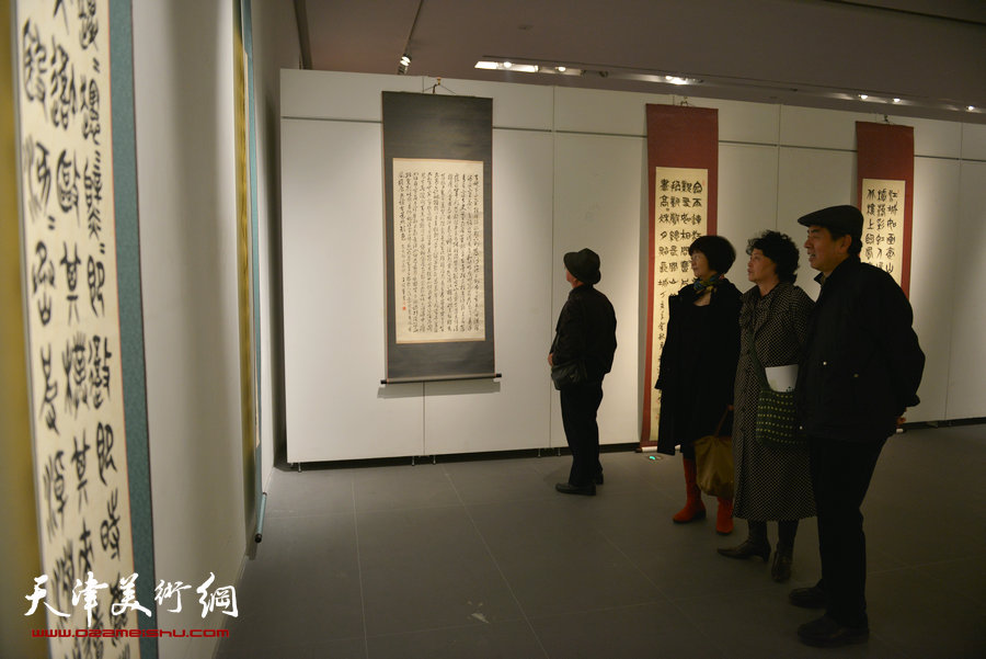 王冠峰百种书法作品展11月1日在天津美术馆开幕，图为书展现场。