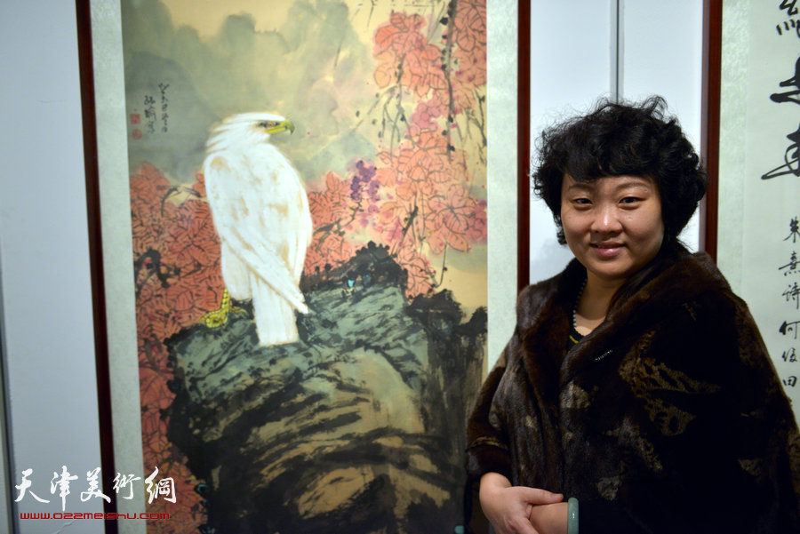 “津门画语”津门书画院第四届年展1月7日开幕，图为孙瑜在画展上。