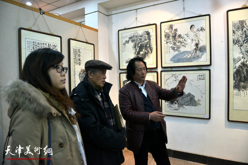 “鱼水情”迎新春书画展在北辰书画院举办，图为画展现场。