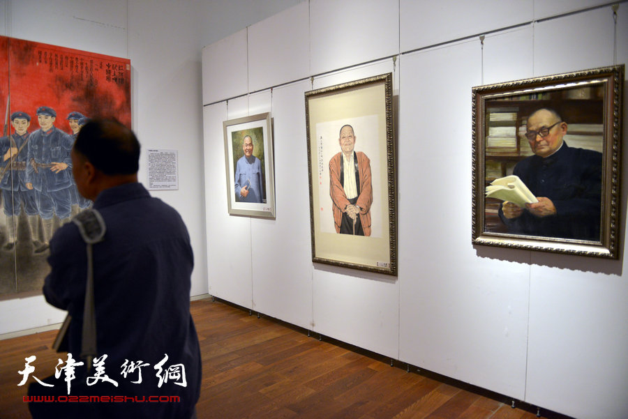 “大地之子——梁斌文学艺术展”4月16日在天津美术馆开幕。图为展览现场。