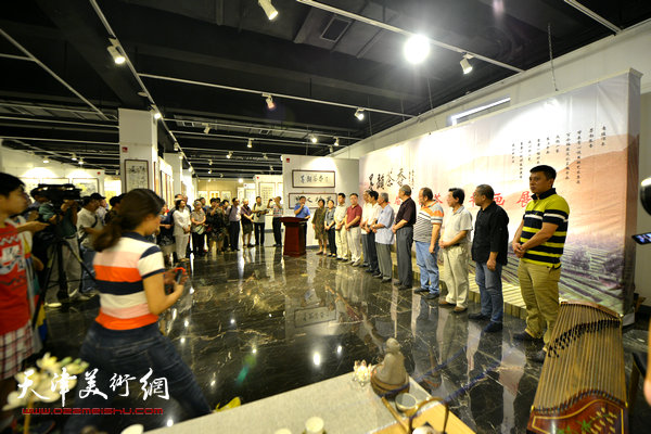 “第二届墨韵茶香书画展”开幕仪式现场。