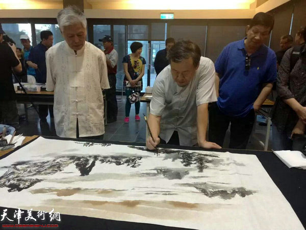 天津画家在台湾开展文化交流。