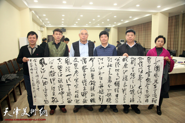 百中国画院与金带福路文化中心开展新年联谊活