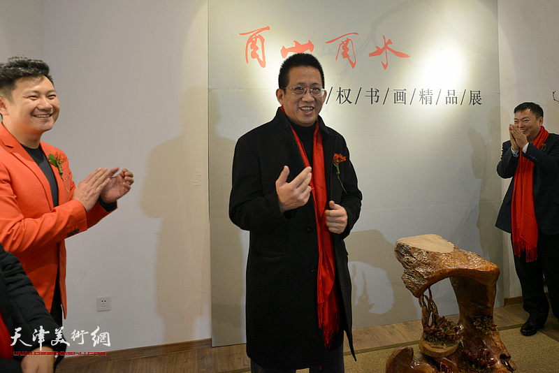 中国美协中国画艺委会委员、天津市美术家协会副主席、天津人民美术出版社社长李毅峰致辞。