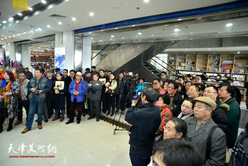 “丁酉新春——津门六名家书画展”开幕仪式现场。