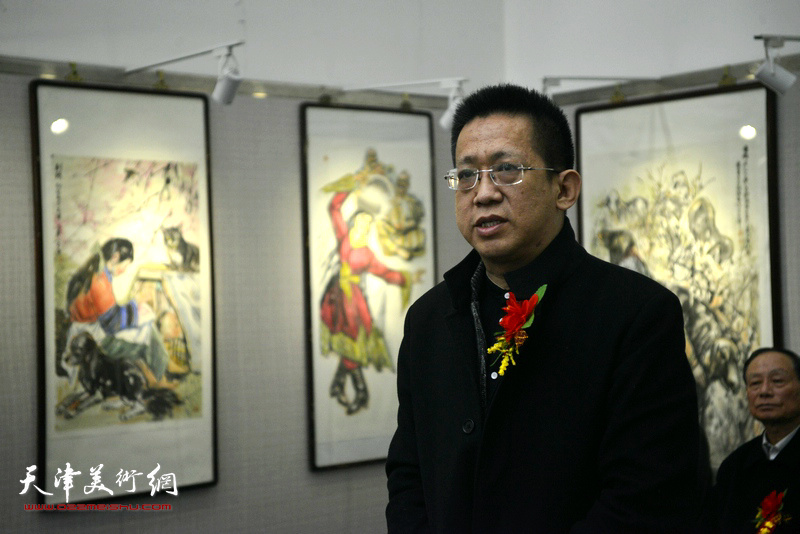 天津美术家协会副主席、天津人民美术出版社社长李毅峰致辞。