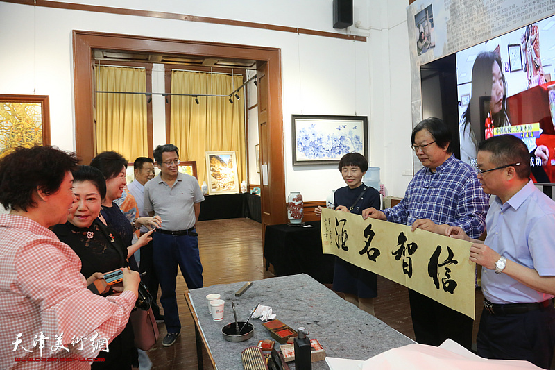 2021年天津·景德镇陶瓷艺术大师作品鉴赏会