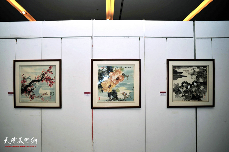 天津美术馆展出的刘秀芝画作。