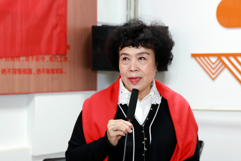 天津市美协理事、著名书画家史玉致辞。